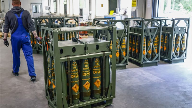 الاتحاد الأوروبي يبحث عن مزيد من الاستقلال العسكري وسط تحديات جيوسياسية 