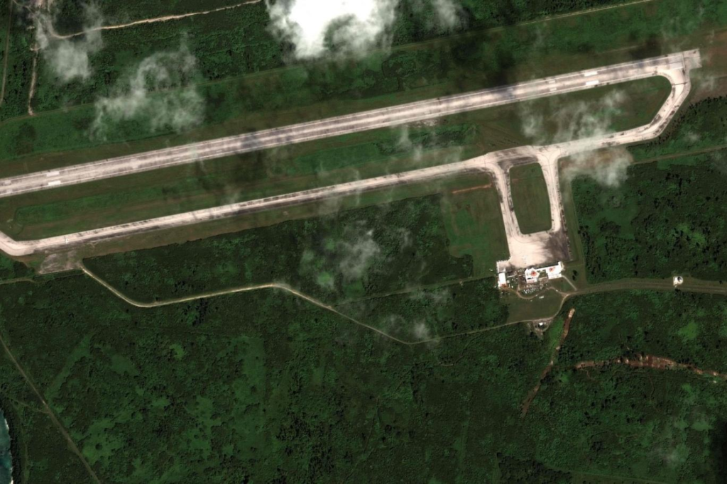 لماذا يُرمِّم الجيش الأمريكي مطارات الحرب العالمية الثانية؟